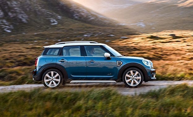 2017 Mini Countryman First Drive Review Car And Driver View 50 Photos