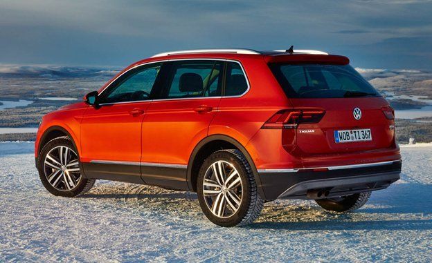 2017 Volkswagen Tiguan Awd Prototype Drive Review Car And Driver