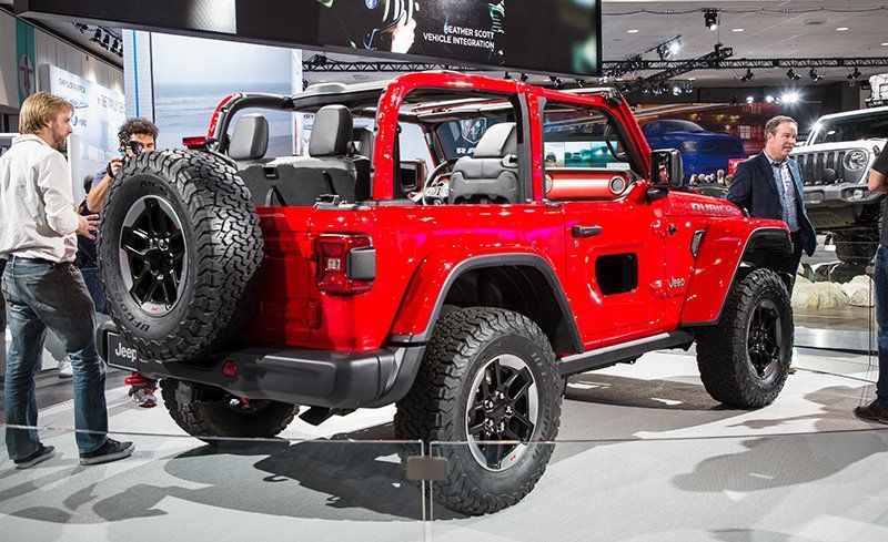 2018 Jeep Wrangler Jl Finally Unveiled All The Details 2018 Jeep Wrangler Jl Finally Unveiled All The Details Photos News Car And Driver