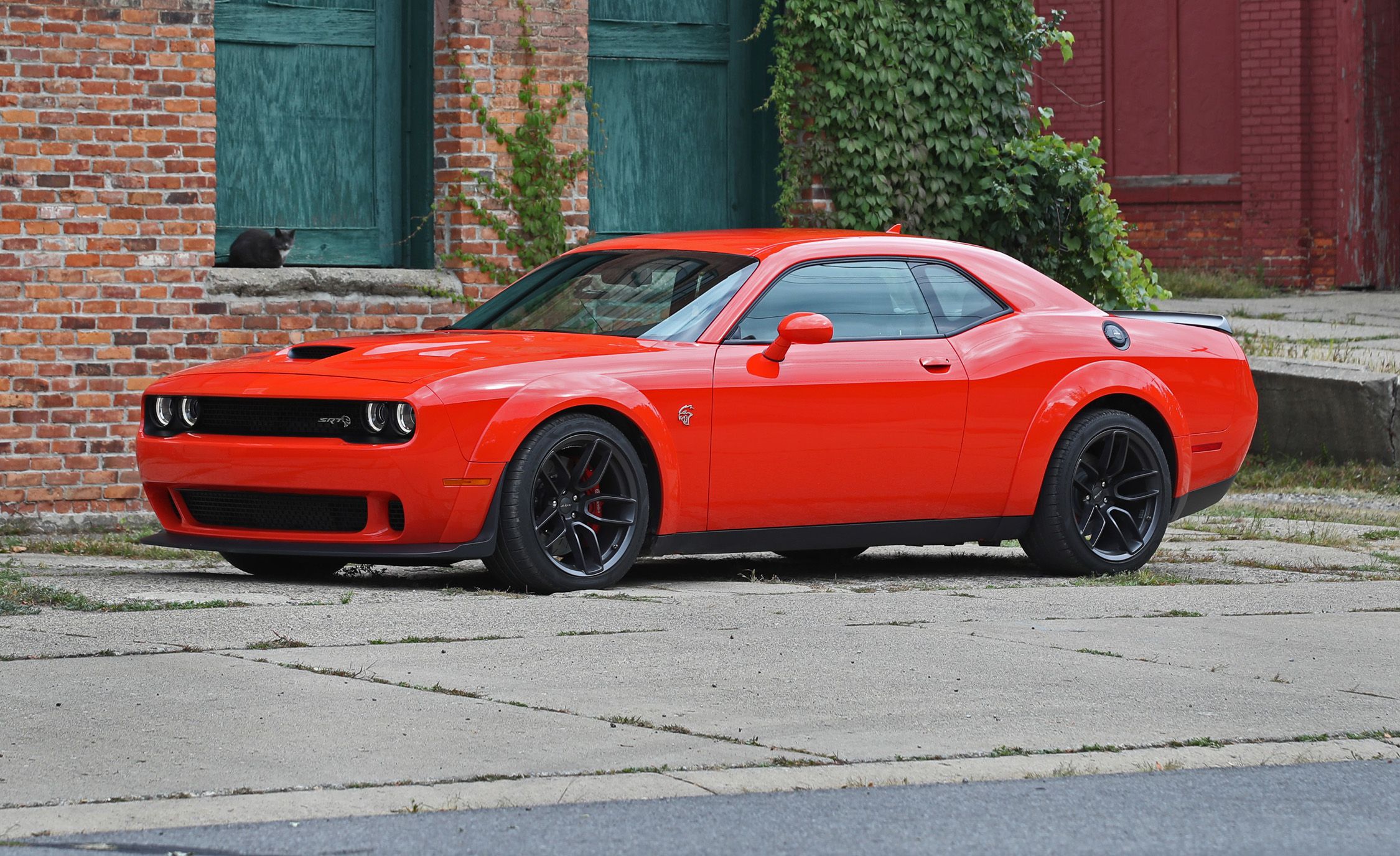 Dodge challenger srt 392