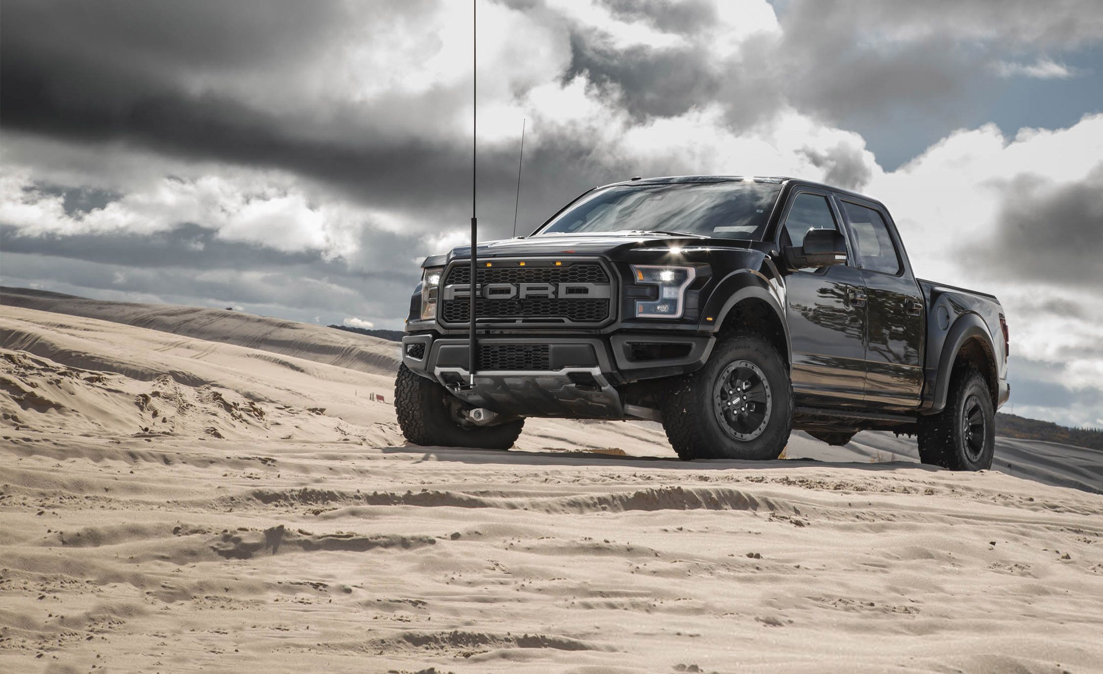 View 2018 Ford F150 Raptor Interior PNG