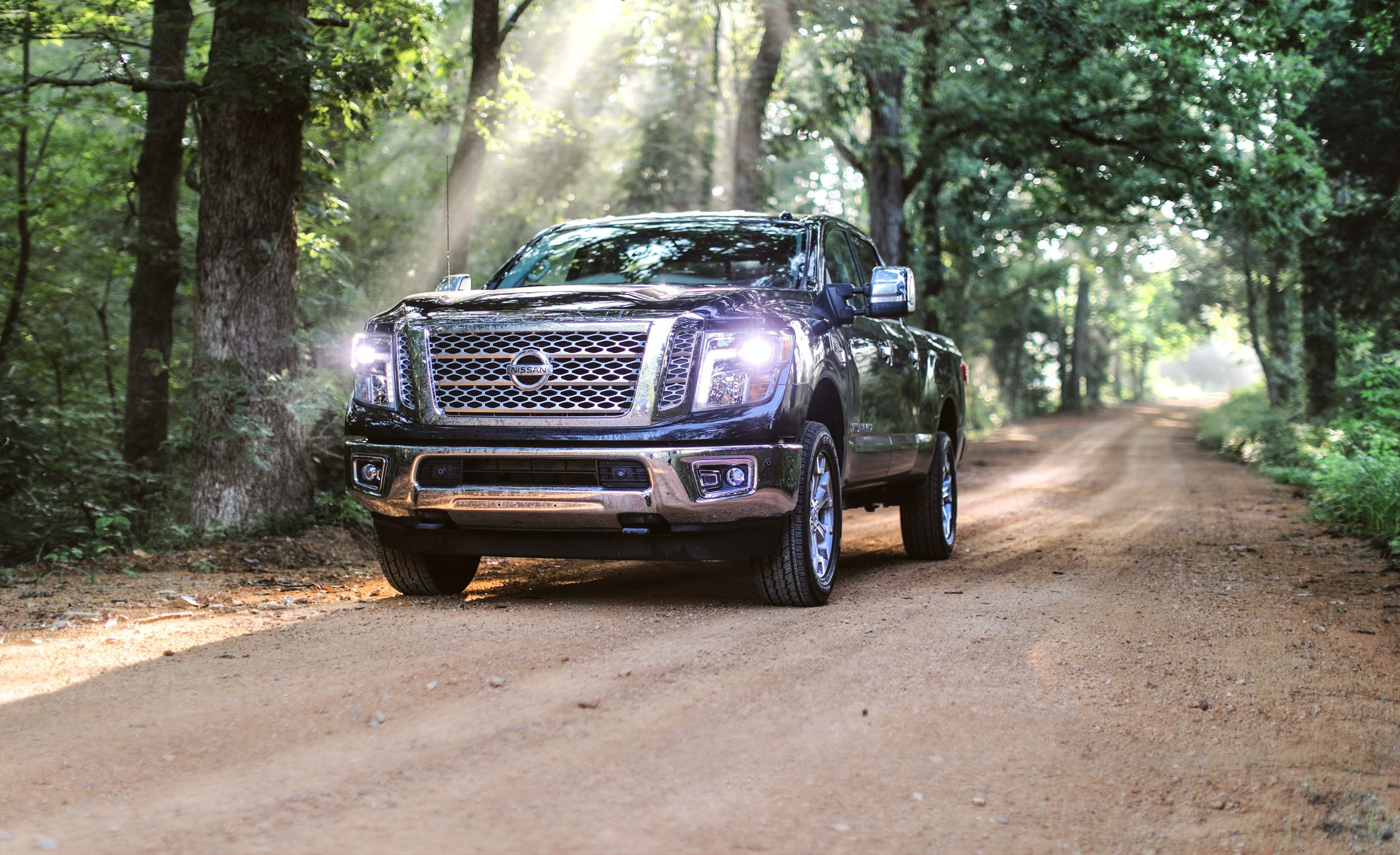 2018 Nissan Titan Xd In Depth Model Review Car And Driver