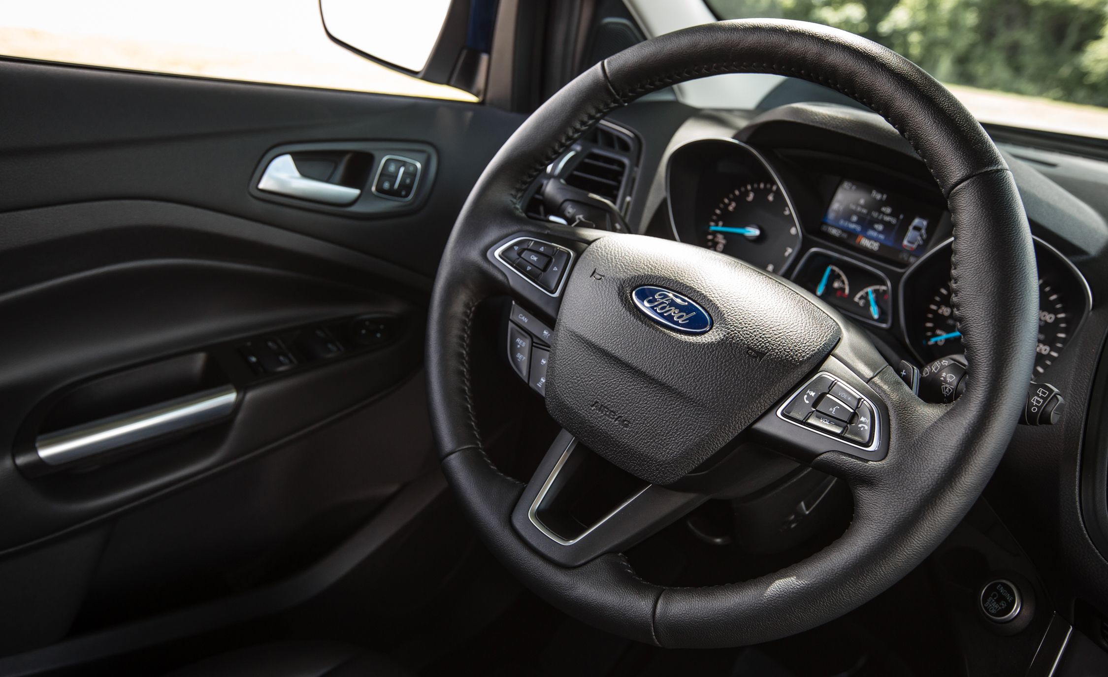 Refreshed 2017 Ford Escape First Drive Review Car And Driver