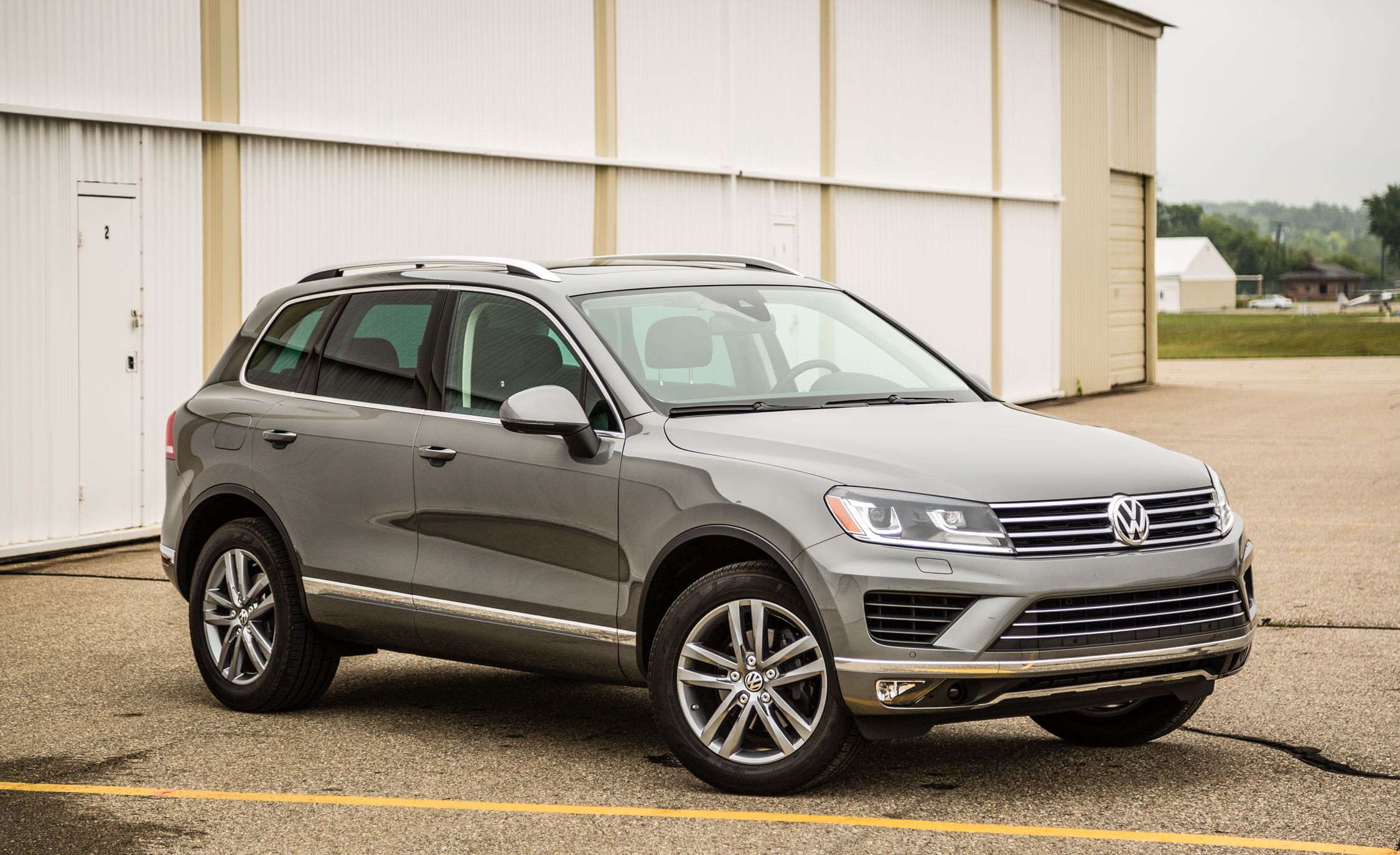 2017 Volkswagen Touareg | Exterior Review | Car And Driver