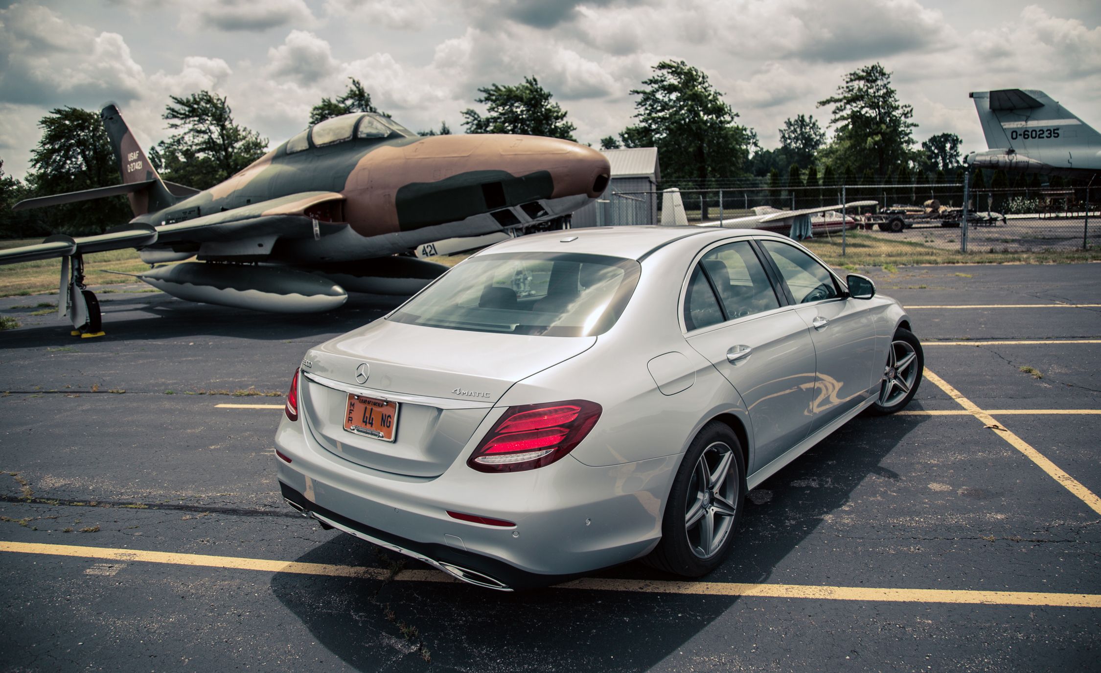 Mercedes-Benz E-Class: Determining the correct load limit Mercedes-Benz E-Class: Determining the correct load limit