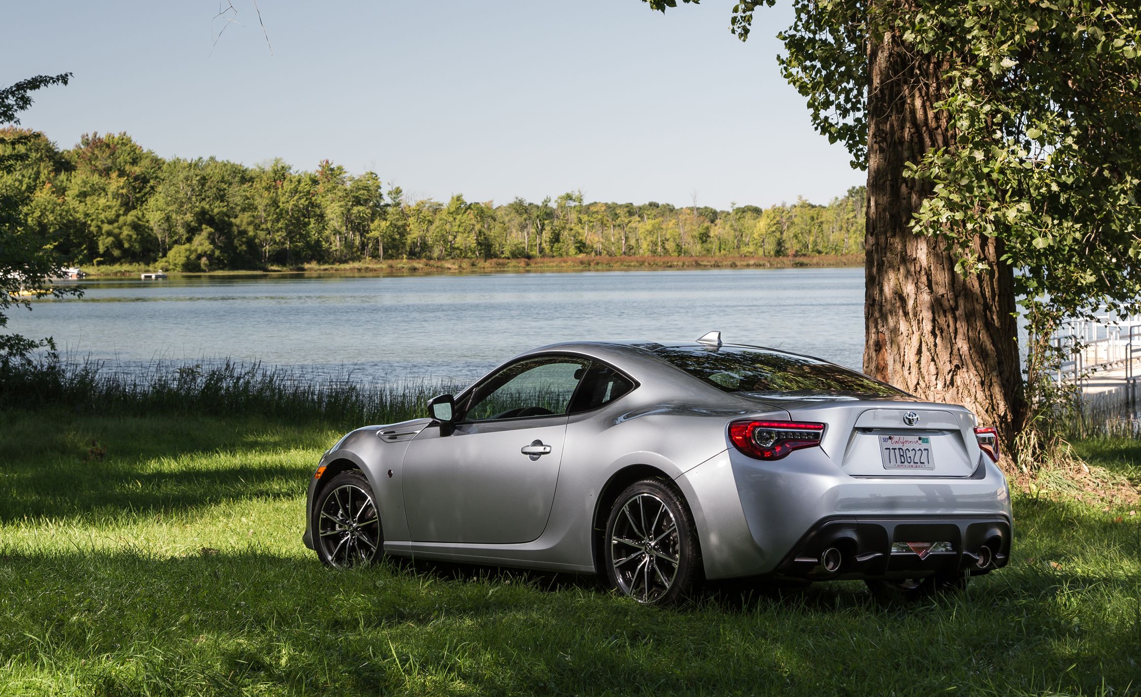 2017 Toyota 86| Fuel Economy Review | Car and Driver