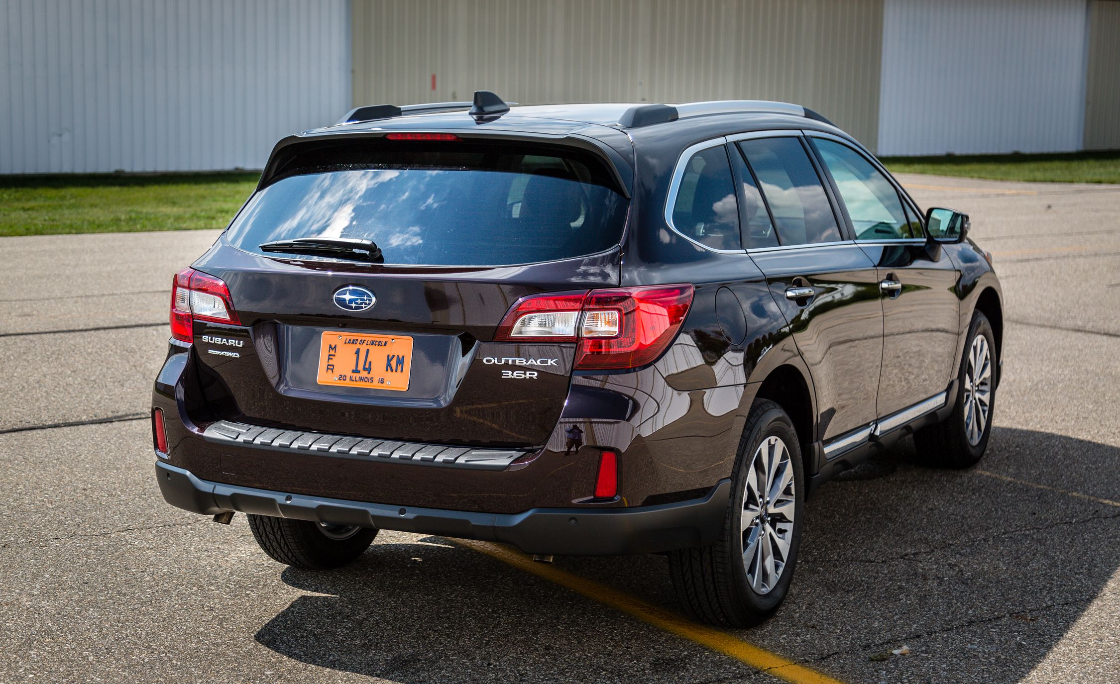 2017-subaru-outback-cargo-space-and-storage-review-car-and-driver