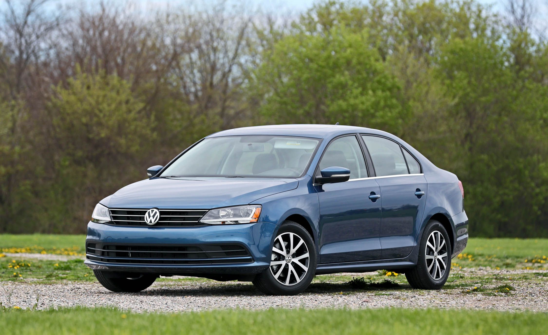 2017 Volkswagen Jetta In Depth Model Review Car And Driver