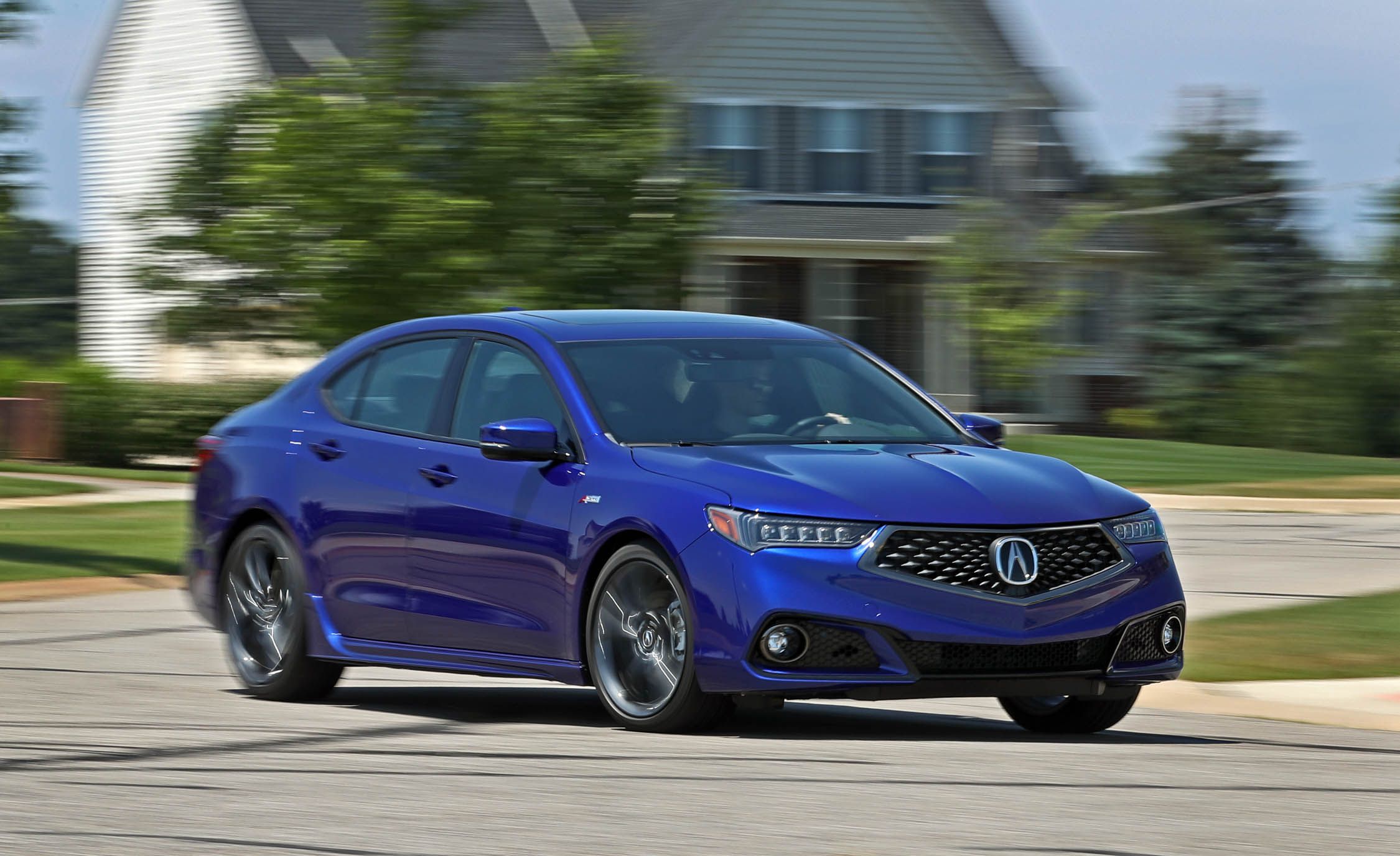 2018 Acura Tlx Acuralink Infotainment Review Car And Driver