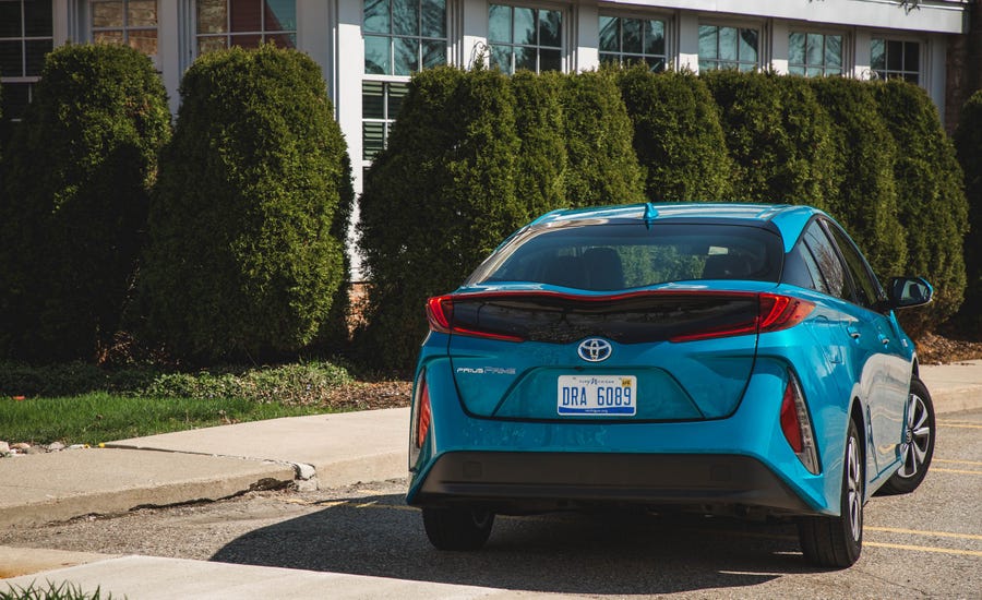 2018 Toyota Prius Prime | Cargo Space and Storage Review ...