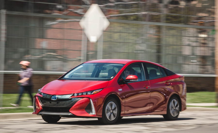2018 Prius Prime Review Motavera 2018 Toyota Prius Prime Safety And Driver Istance Review Car