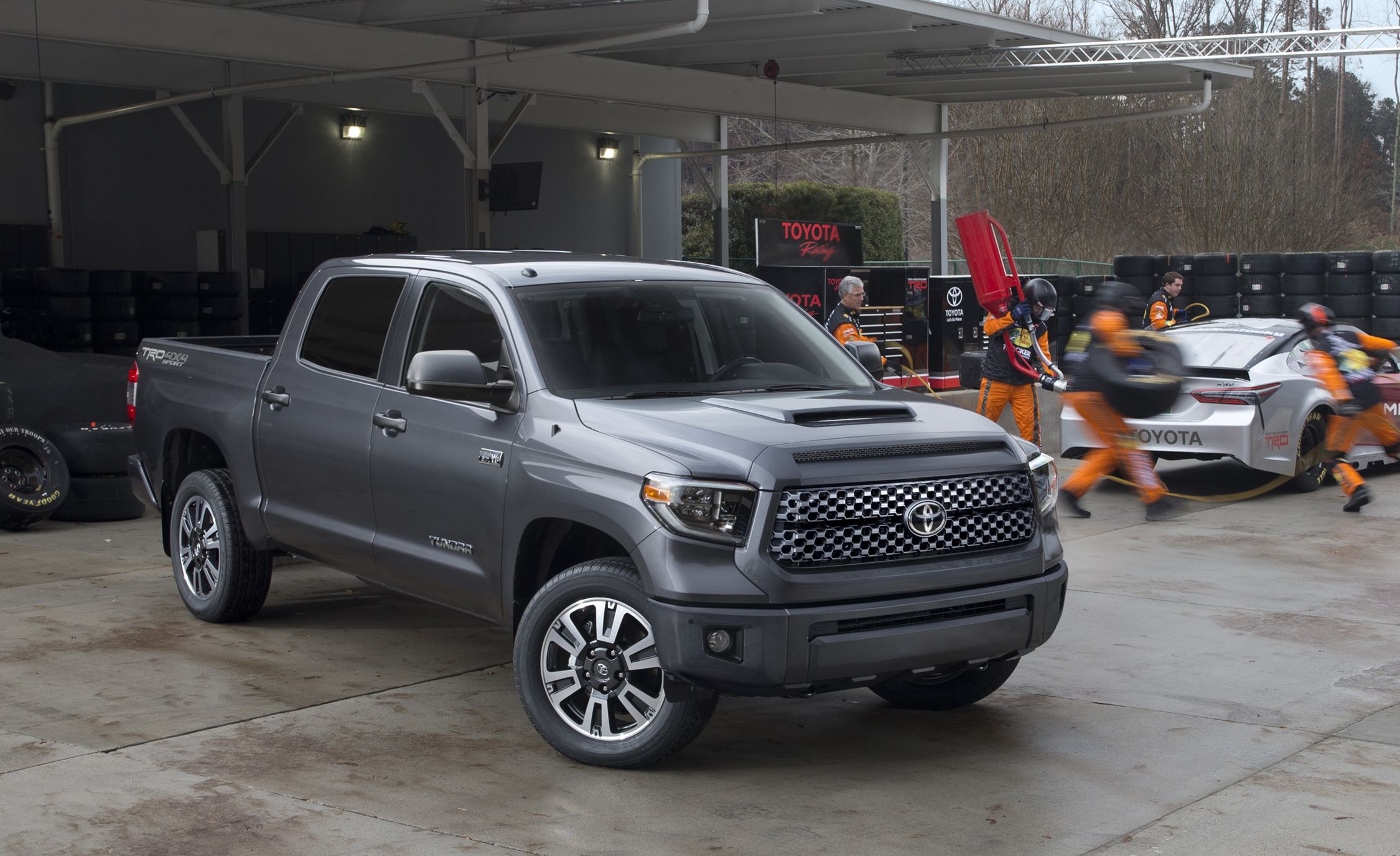 2018 Toyota Tundra | Performance and Driving Impressions Review | Car ...