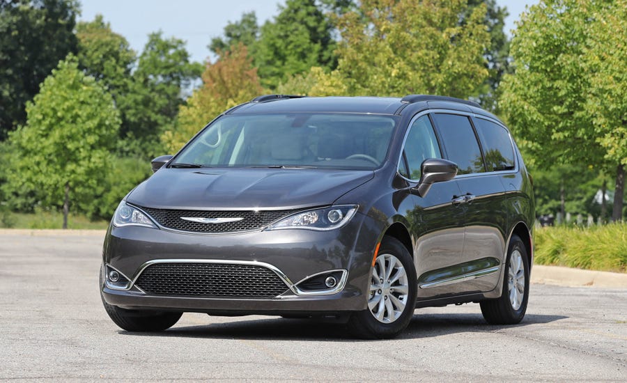 2018 Chrysler Pacifica Exterior Review Car And Driver Exterior