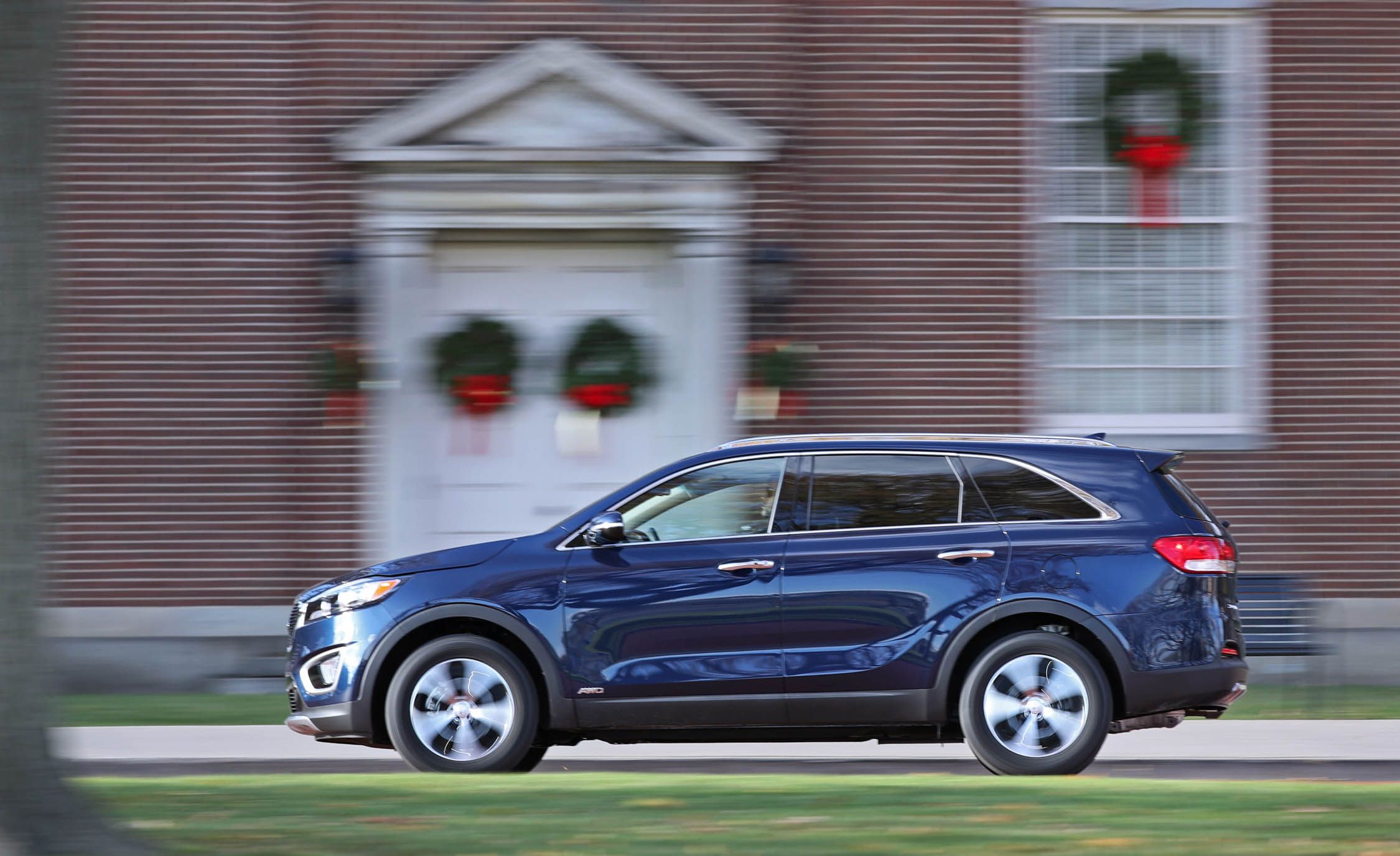 Kia Sorento: Driver position memory system (if equipped, for power seat) Kia Sorento: Driver position memory system (if equipped, for power seat)
