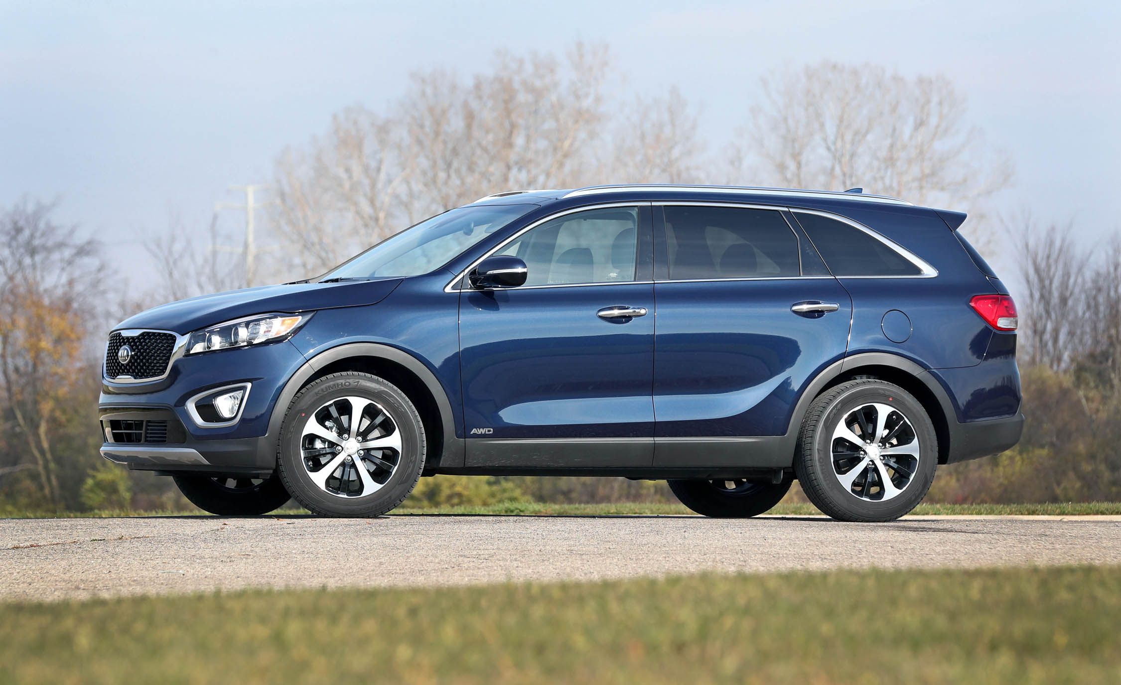 Kia Sorento: Driver position memory system (if equipped, for power seat) Kia Sorento: Driver position memory system (if equipped, for power seat)