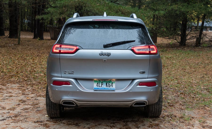 2018-Jeep-Cherokee-|-Cargo-Space-and-Storage-Review-|-Car-...