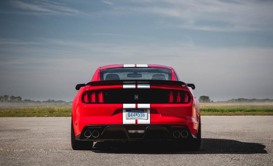 2018 Ford Mustang Shelby GT350 / GT350R | Cargo Space and Storage ...