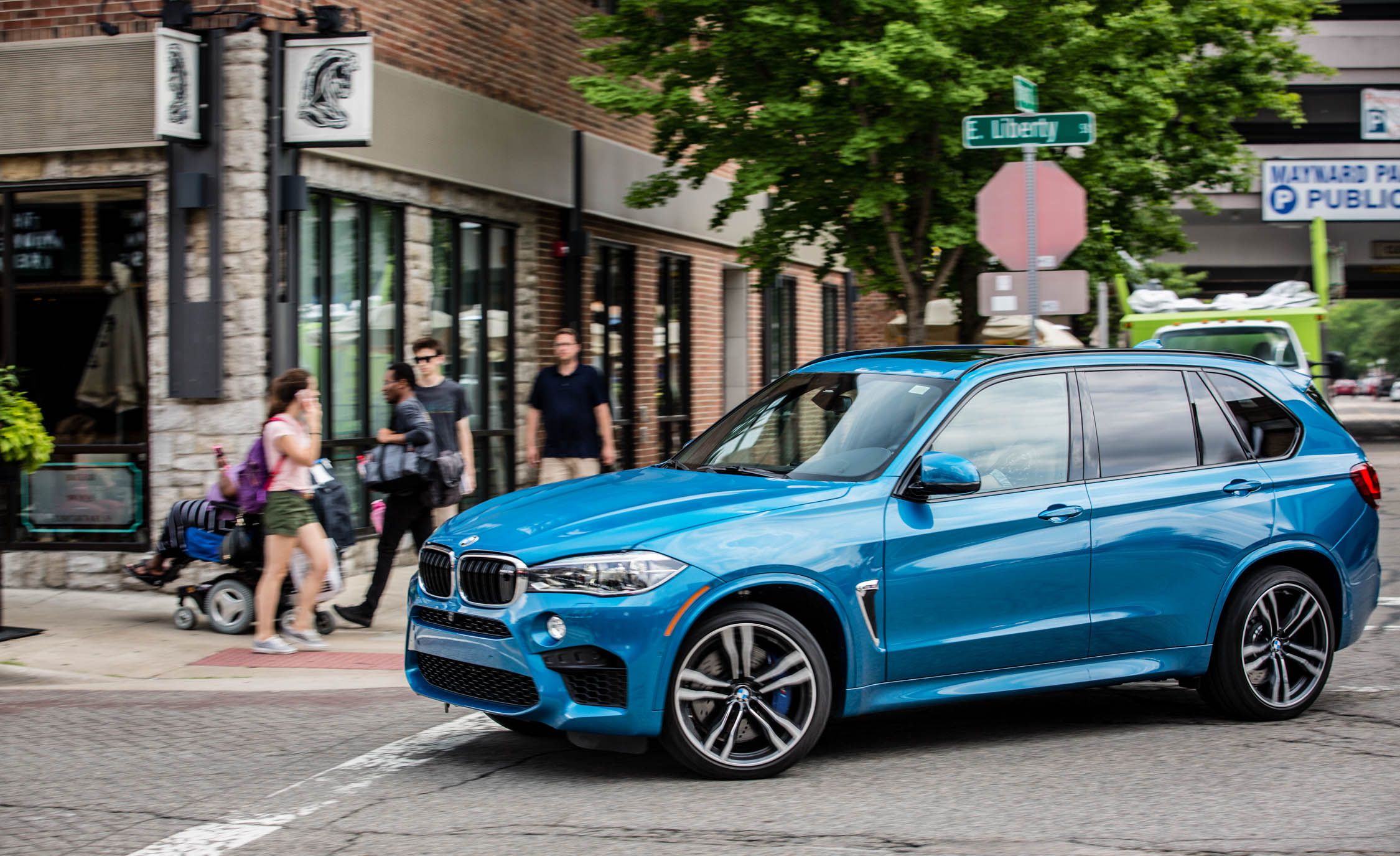 Bmw x5 2017 года