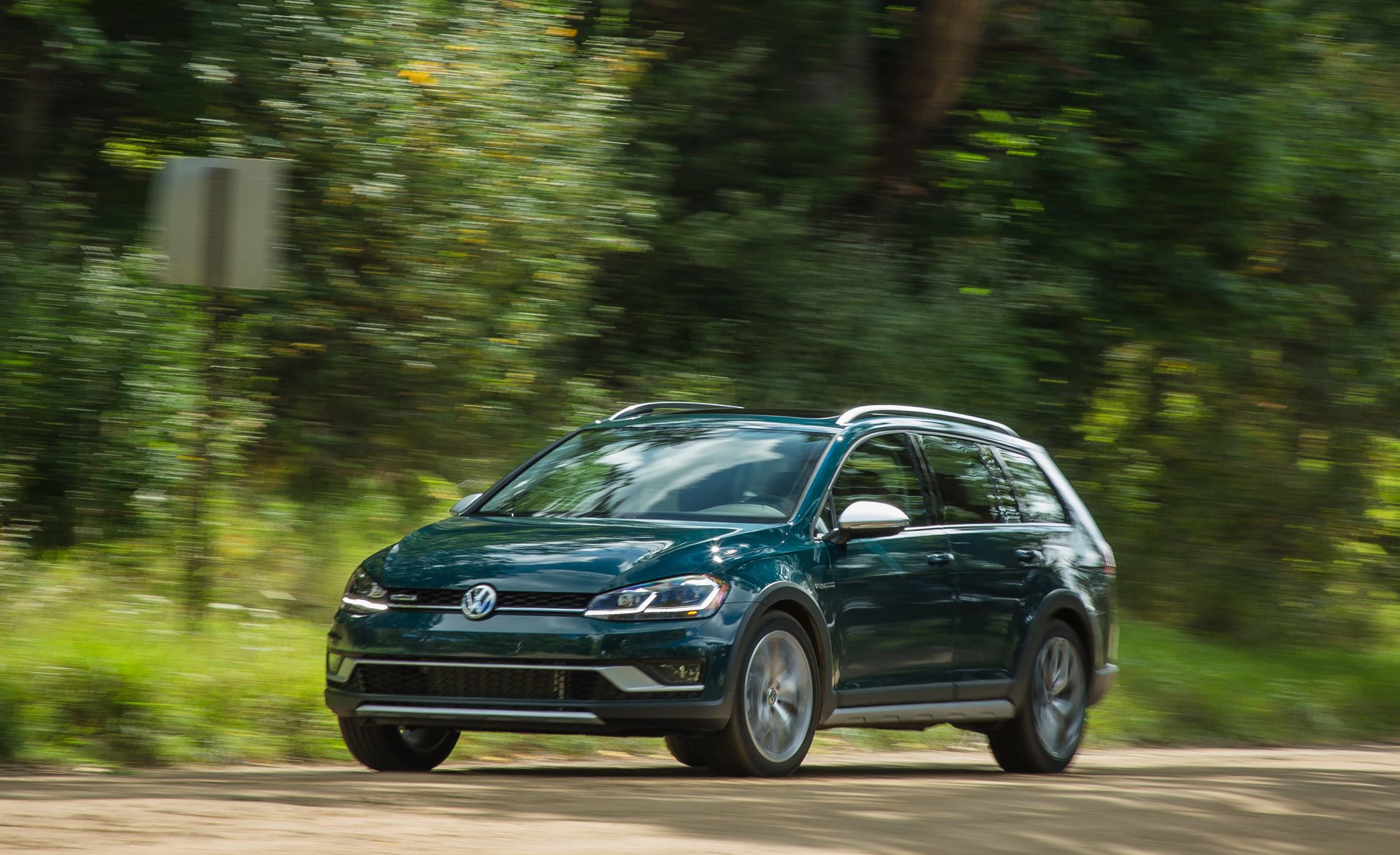 2018-volkswagen-golf-alltrack-safety-and-driver-assistance-review-car-and-driver-photo-696974-s-original.jpg