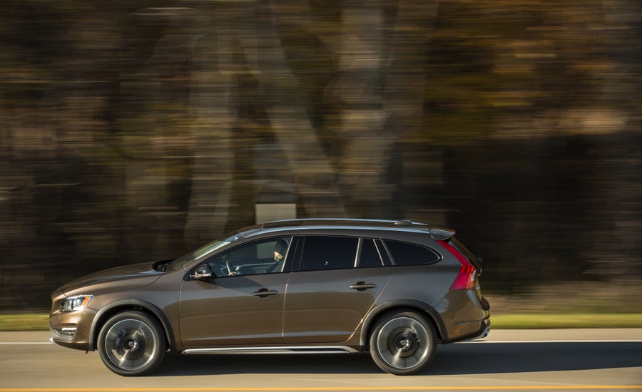 2018 Volvo V60 | Interior Review | Car and Driver 2018 Volvo V60 | Interior Review | Car and Driver