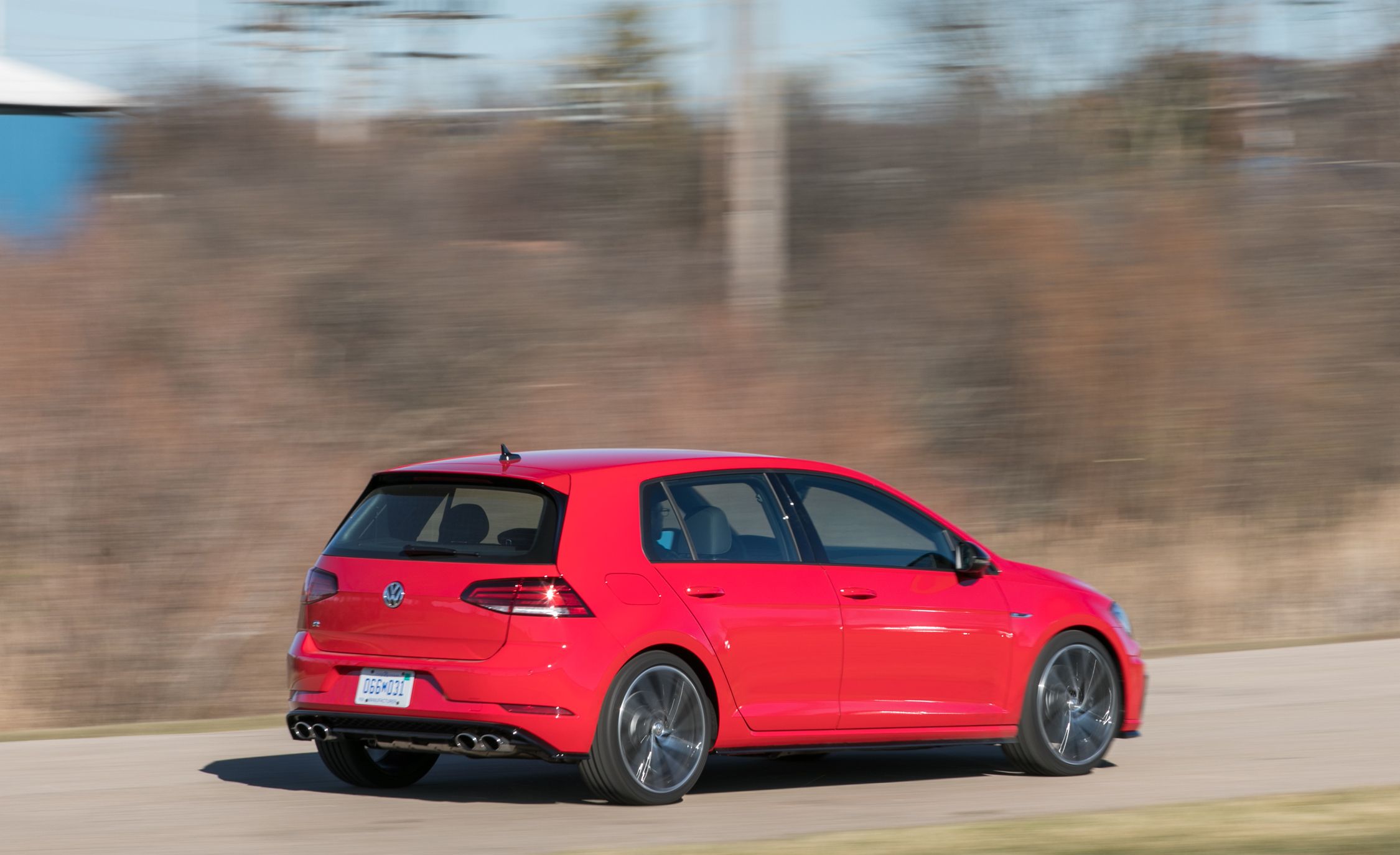 Volkswagen Golf R Reviews | Volkswagen Golf R Price, Photos, and Specs | Car and Driver