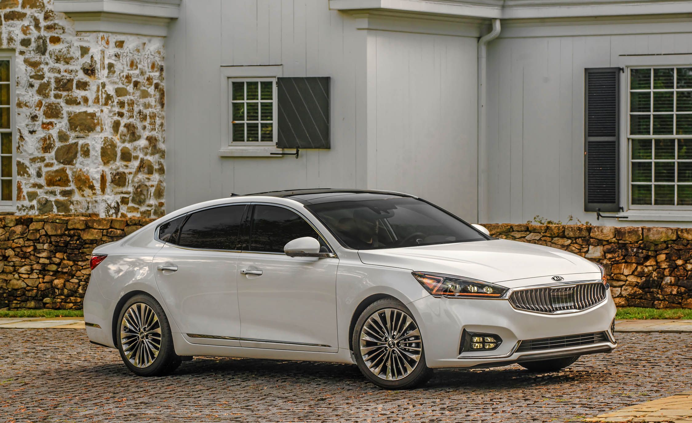 2018 Kia Cadenza | Exterior Review | Car and Driver