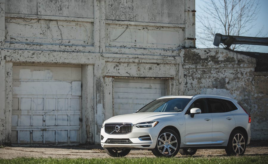 2018 Volvo XC60 | Interior Review | Car and Driver