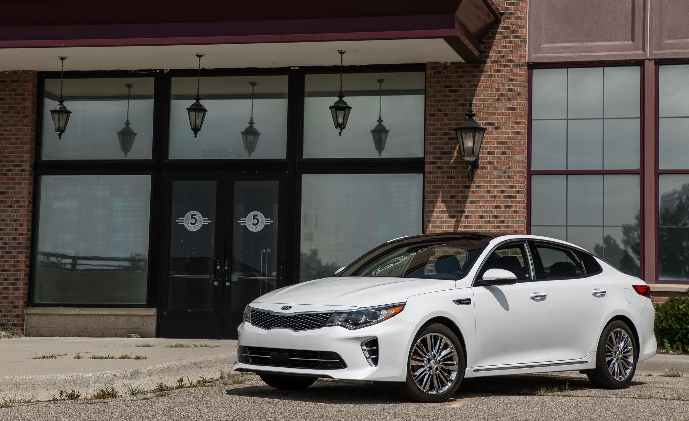 Kia Optima: Restraint of Infants and Small Children Kia Optima: Restraint of Infants and Small Children