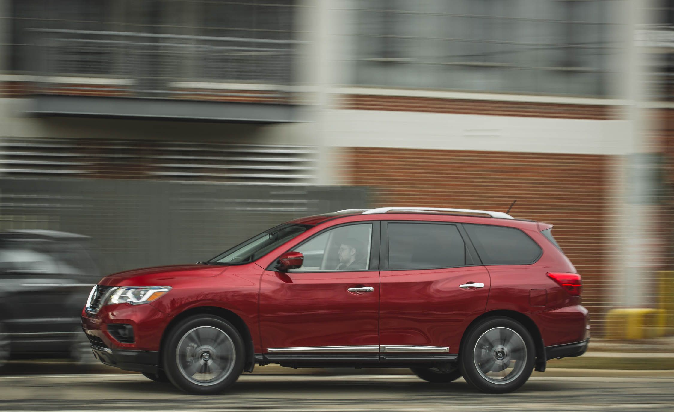 Nissan Pathfinder Reviews | Nissan Pathfinder Price, Photos, and Specs | Car and Driver