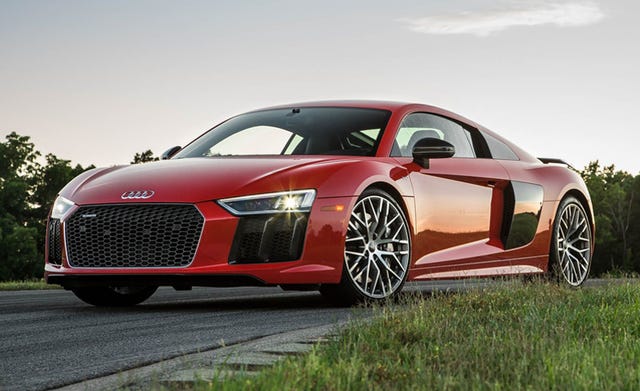 2017 Audi R8 V10 quattro AWD Features and Specs