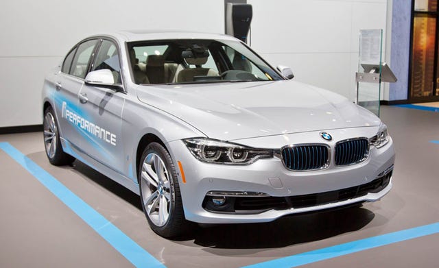 2018 bmw 3 series 330e electric range