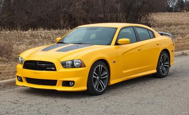 2014 Dodge Charger SRT Hellcat SRT8 4dr Sdn RWD Features and Specs