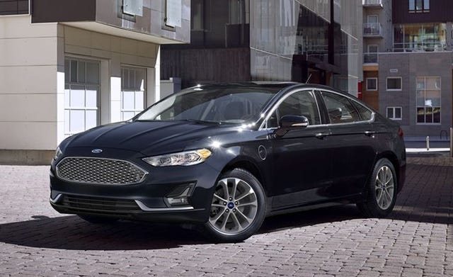 2020 Ford Fusion / Fusion Hybrid SE FWD Features and Specs
