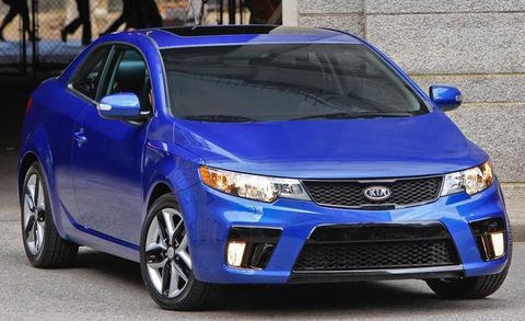 2010 Kia Forte Koup EX 2dr Cpe Man Features and Specs