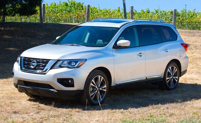 2018 Nissan Pathfinder S FWD Features and Specs