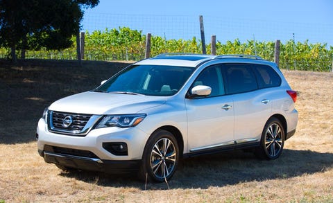 2019 Nissan Pathfinder SL FWD Features and Specs