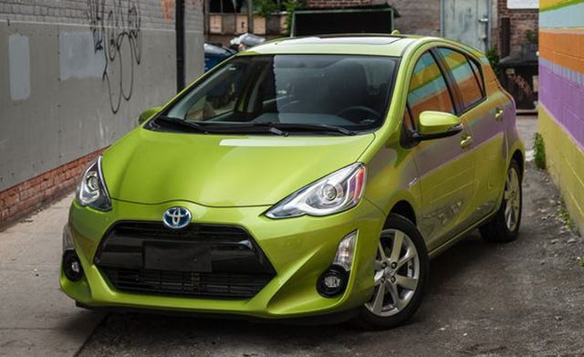 2017 Toyota Prius C One (Natl) Features and Specs