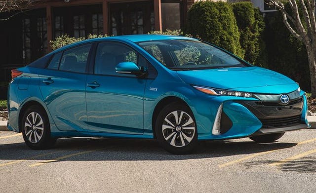 2017 Toyota Prius Prime Plus (natl) Features And Specs