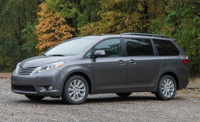 2017 Toyota Sienna Hybrid L FWD 7-Passenger (Natl) Features and Specs