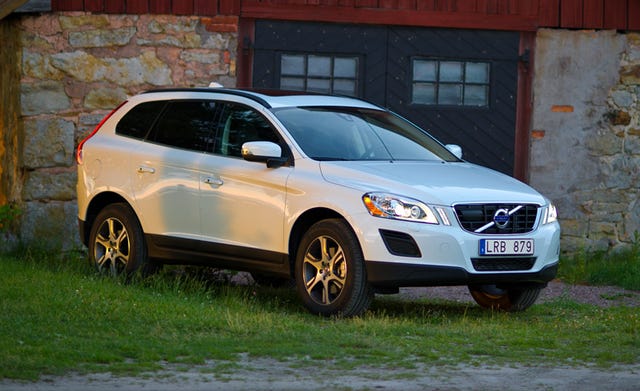 2012 Volvo XC60 3.2L FWD 4dr Features and Specs