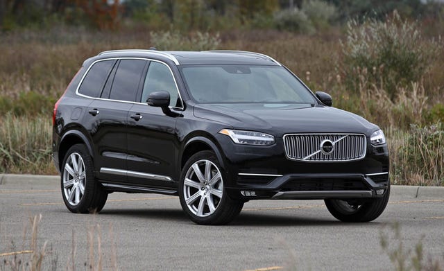 2018 Volvo XC90 Momentum T5 AWD 5-Passenger Features and Specs