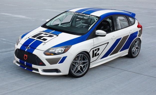 2017 Ford Focus St First Drive Review Car And Driver