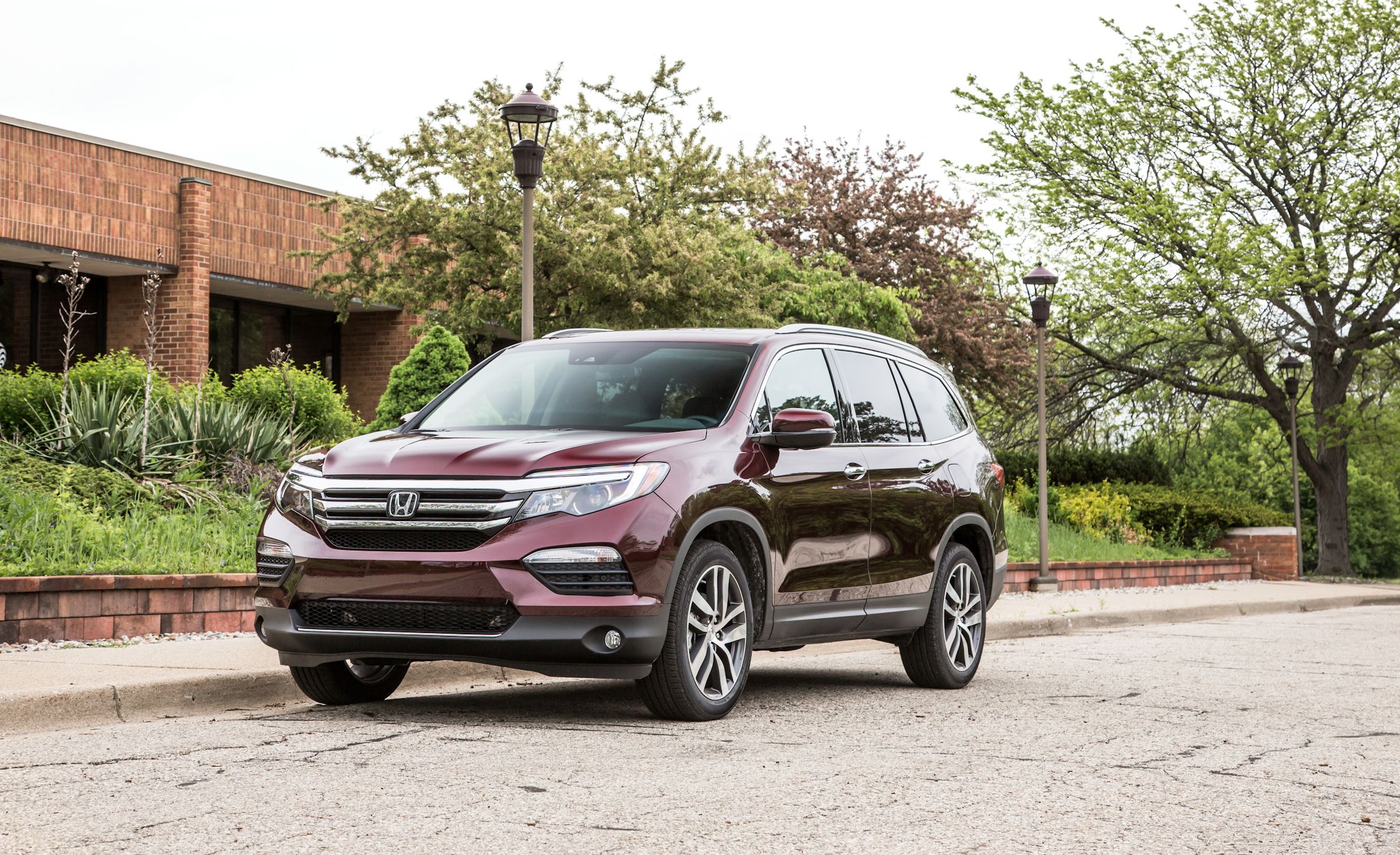 2016 Honda Pilot Awd Test Review Car And Driver