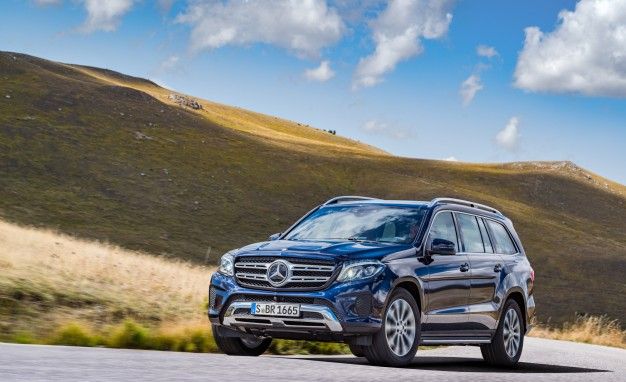 https://hips.hearstapps.com/amv-prod-cad-assets.s3.amazonaws.com/wp-content/uploads/2015/12/2016-Mercedes-Benz-GLS-class-106-626x382.jpg