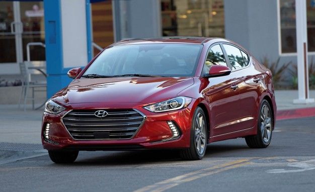 Hyundai Elantra Reviews Price Photos And Specs Hyundai Elantra Reviews Price Photos And Specs Car Driver