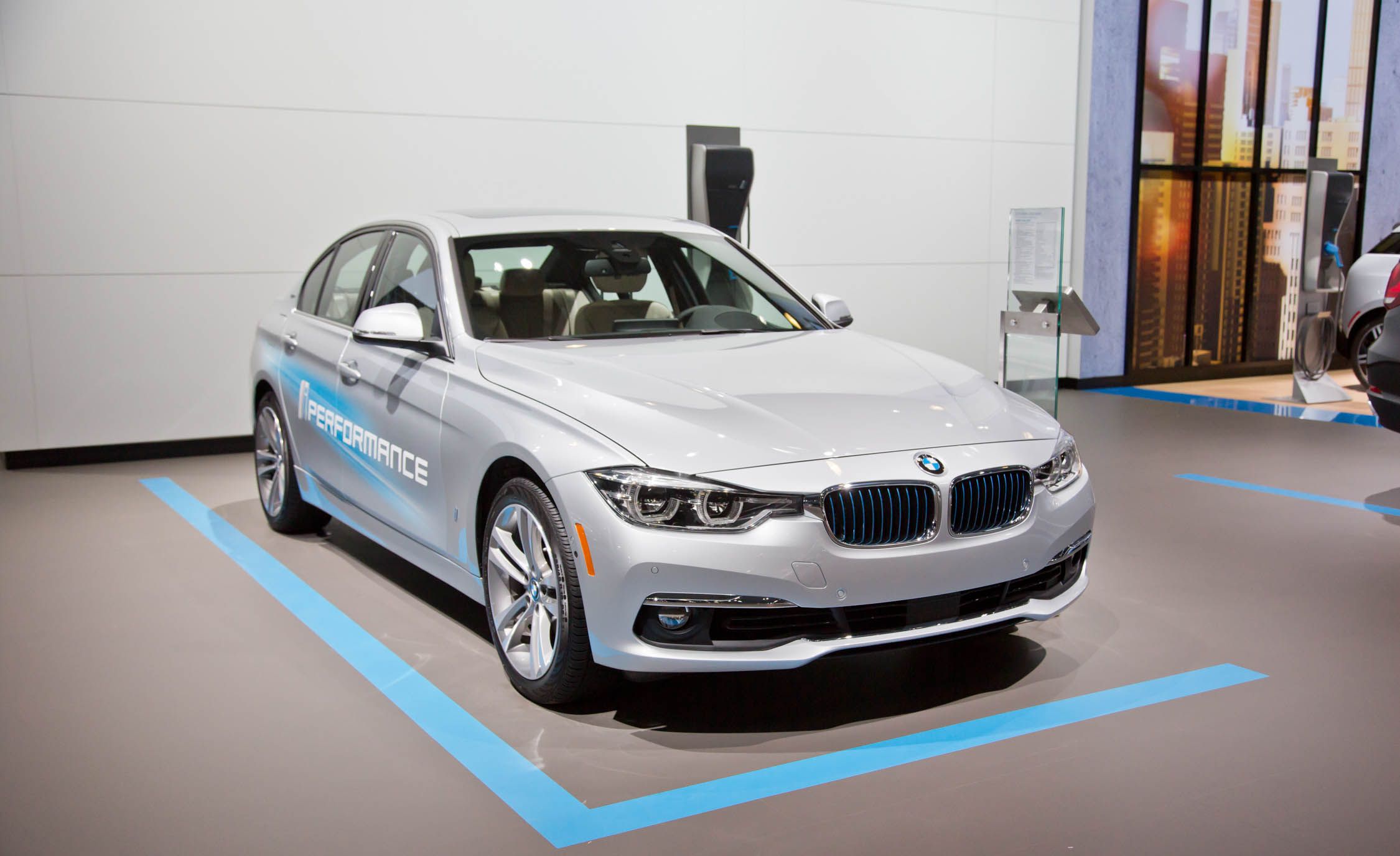 Bmw 330e price Bmw 330e price