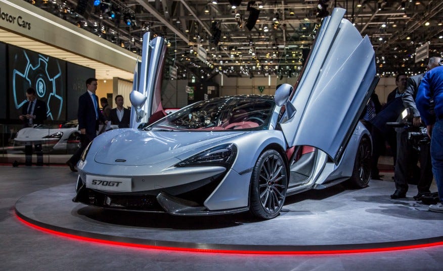 Speed Freaks: The Hottest Performance Cars at the 2016 Geneva Auto Show