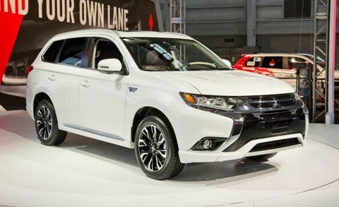 2017 Mitsubishi Outlander Phev Debuts In New York News Car And Width