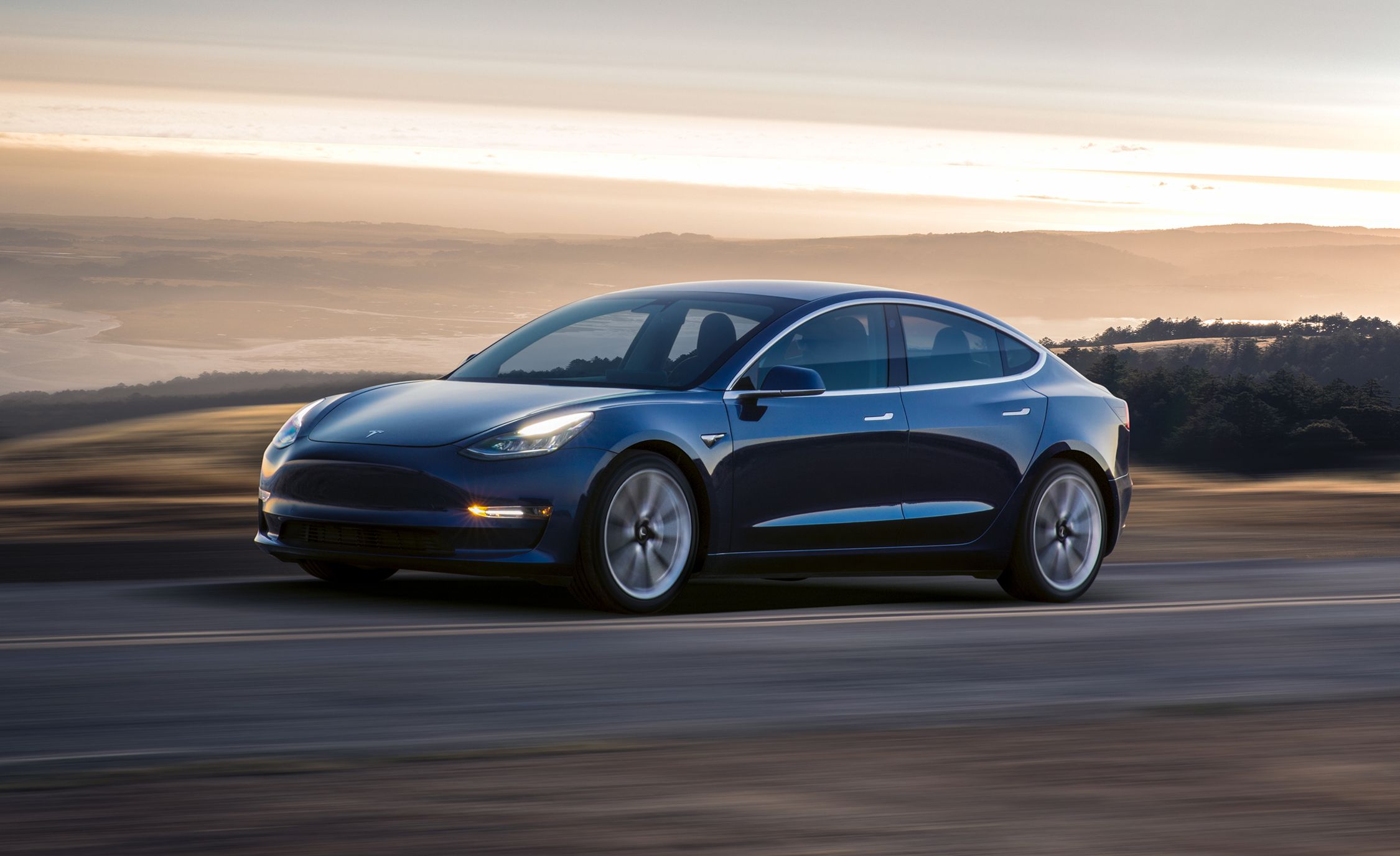 2018-Tesla-Model-3-101-1.jpg