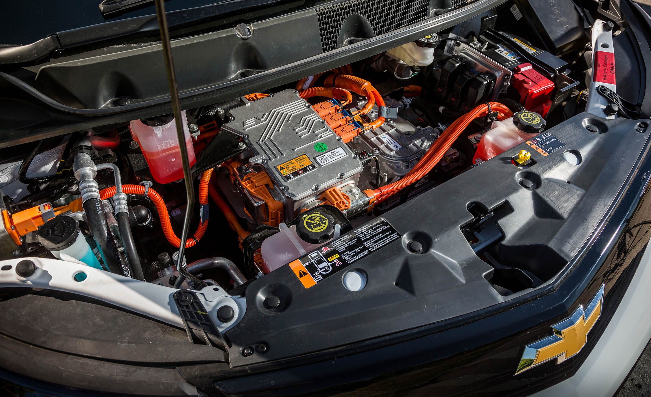 Chevrolet Bolt Ev Reviews Price Photos And Chevrolet Bolt Ev Reviews Price Photos And Specs Car Driver